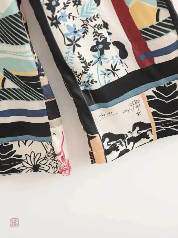 Vêtement féminin, kimono beach chic