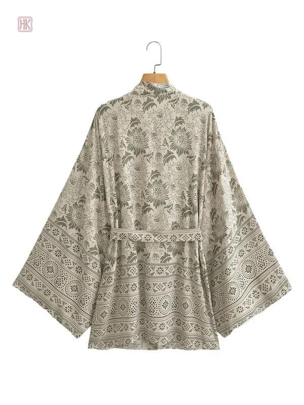 Kimono élégant pour femme, idéal pour les journées ensoleillées