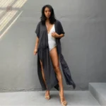 Accessoire de mode, kimono plage gris foncé