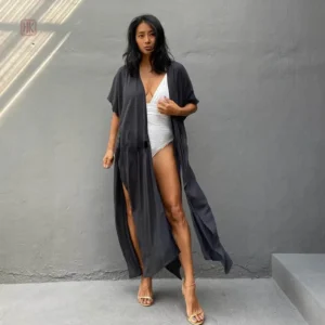 Accessoire de mode, kimono plage gris foncé