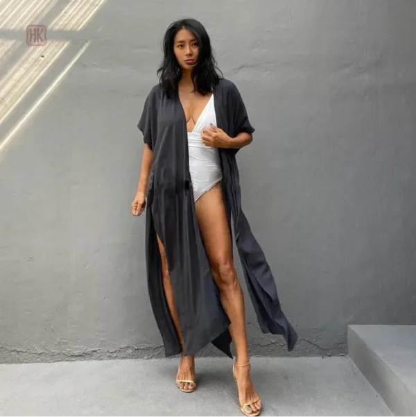 Accessoire de mode, kimono plage gris foncé