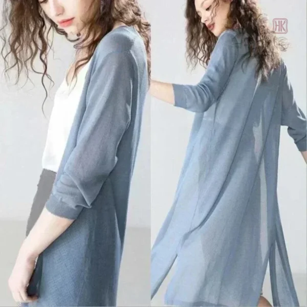 Veste kimono élégante en tissu léger, couleur bleue