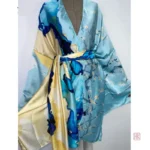 Vêtement d'été élégant, kimono bleu léger