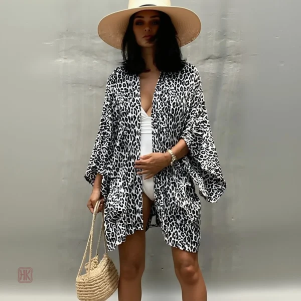 Veste kimono femme avec motif léopard noir et blanc