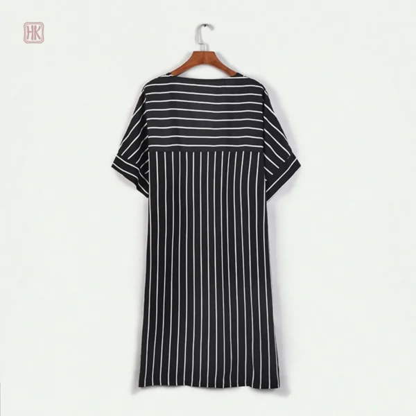 Kimono féminin noir pour l'été et les vacances