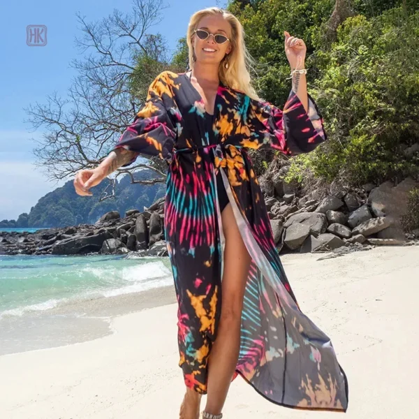 kimono-de-plage-noir-a-motifs-colores-1 Kimono de Plage Noir avec Motifs Colorés pour Femme