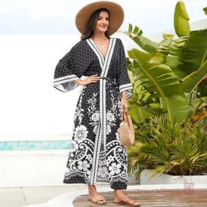 Kimono de plage noir à motifs géométriques