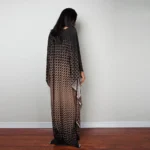 Kimono noir élégant, parfait pour la plage ou la piscine