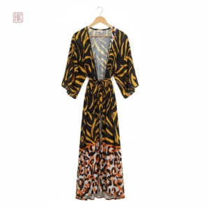 Vêtement de plage stylé avec motifs orange et noir