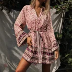 Kimono de plage boho à fleurs, élégant et léger
