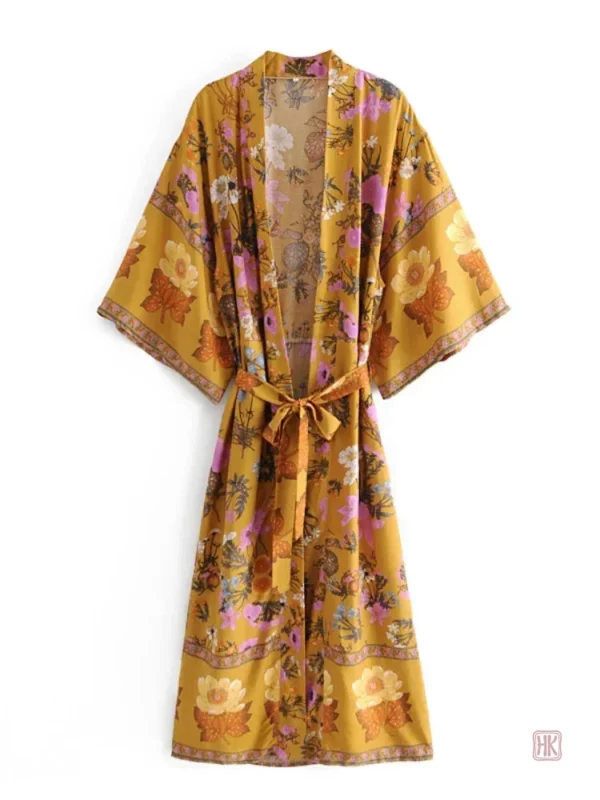 Kimono femme en tissu soyeux pour un look raffiné