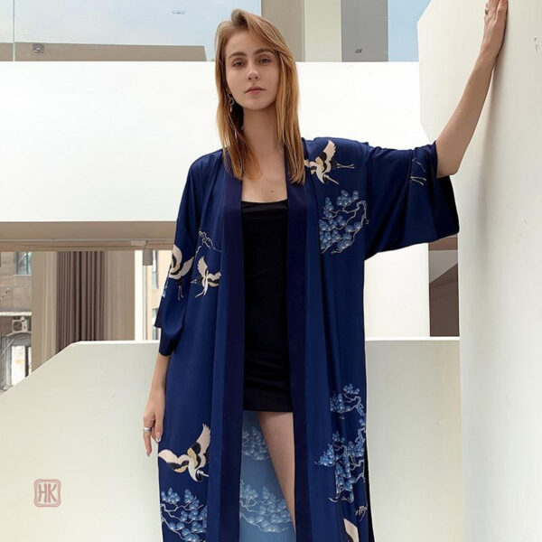 Kimono élégant pour femme, coloris bleu foncé