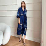 Peignoir femme chic, style kimono en bleu nuit