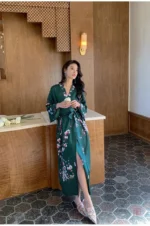 Kimono fleuri vert pour femme