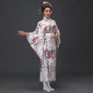 Kimono à manches longues avec design délicat de cerisiers