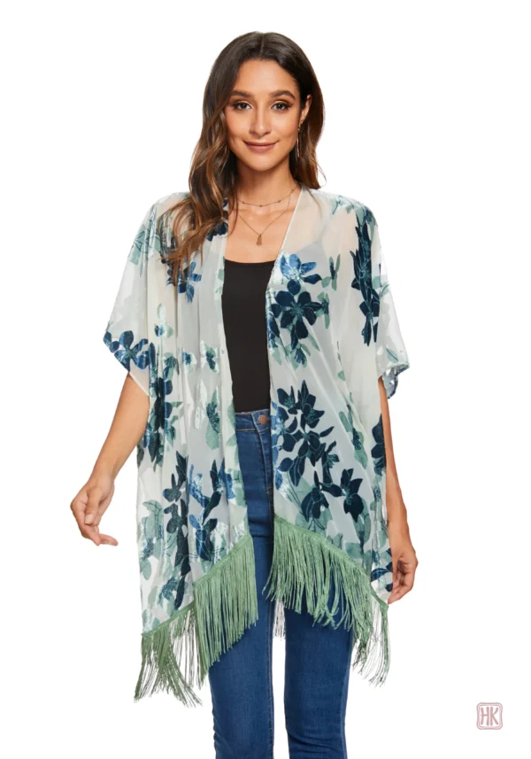 kimono-fleuri-bleu-a-franges-1 Kimono fleuri bleu avec franges pour femme