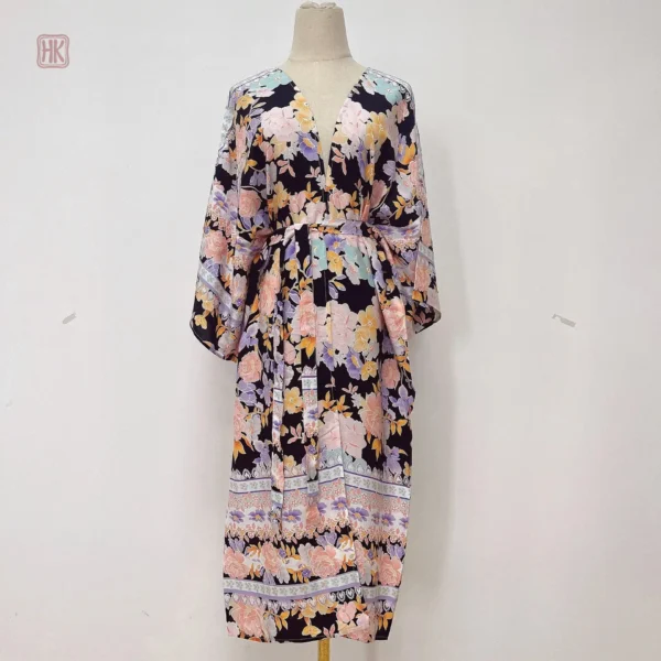Kimono avec imprimé floral pour une allure féminine