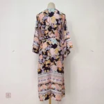 Robe kimono florale, idéale pour les occasions spéciales