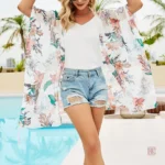Kimono femme à fleurs pour un style estival