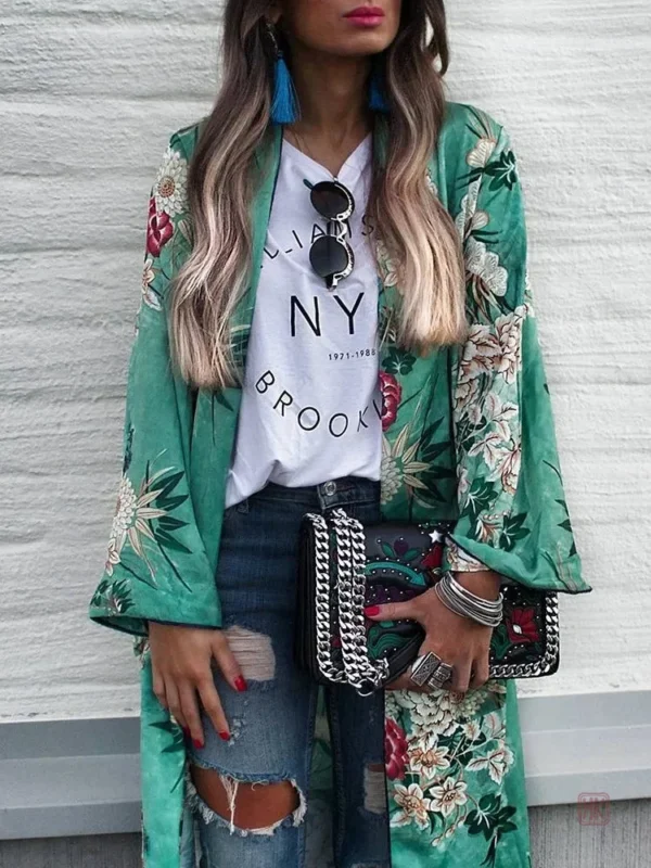 Robe kimono avec motifs floraux