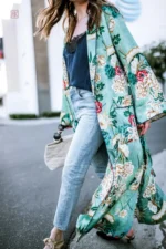 Kimono d'été avec design floral