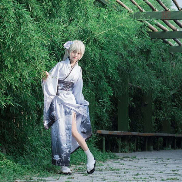 Vêtement japonais pour femme, kimono avec motifs floraux