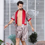 Vêtement d'intérieur homme, design original et élégant
