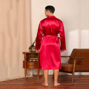 Vêtement d'intérieur élégant pour homme en rouge