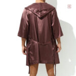 Peignoir kimono homme aux coupes modernes et sexy