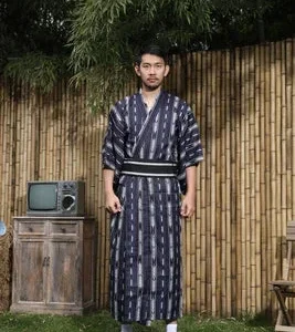 Veste kimono masculine au design classique japonais
