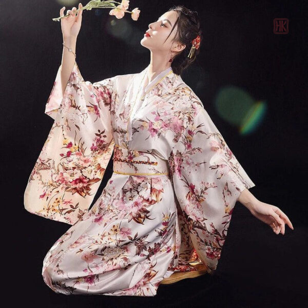 Vêtement d'intérieur japonais blanc pour femme