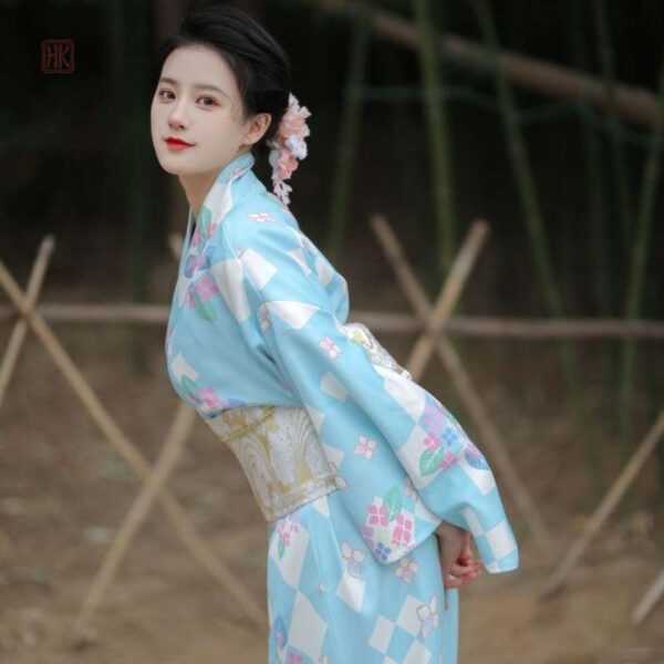 Robe Kimono en teinte bleu ciel