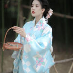 Kimono bleu clair pour un look chic