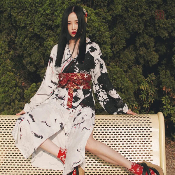 kimono-japonais-femme-ancien-1 Kimono Japonais Femme Ancien