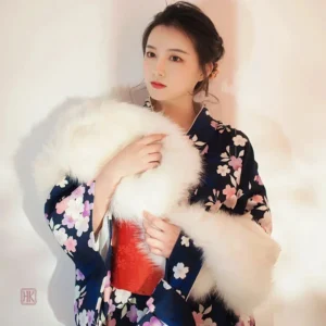 Kimono bleu floral pour femme