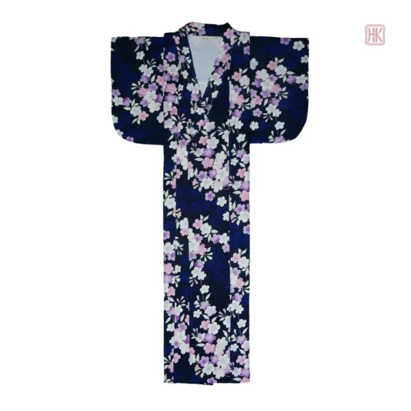 Kimono féminin bleu à motifs floraux variés