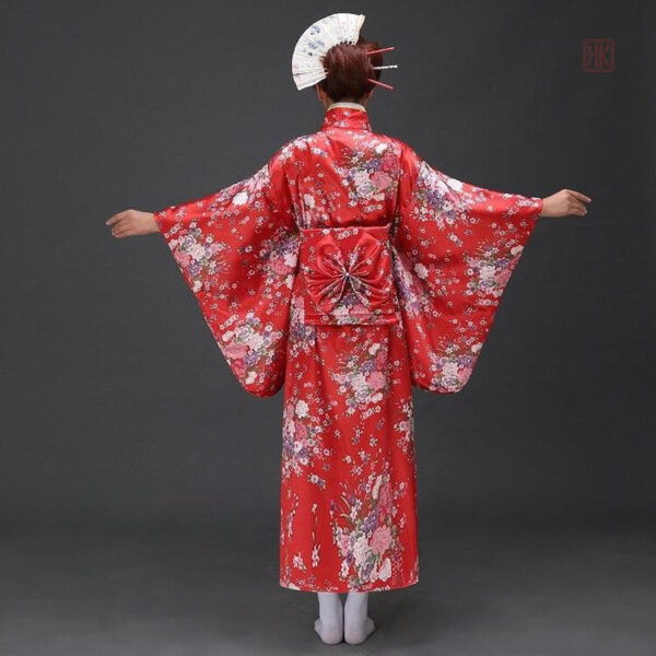 Vêtement traditionnel japonais pour femme