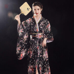 Vêtement traditionnel japonais noir pour femme