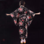 Kimono noir adapté pour diverses occasions
