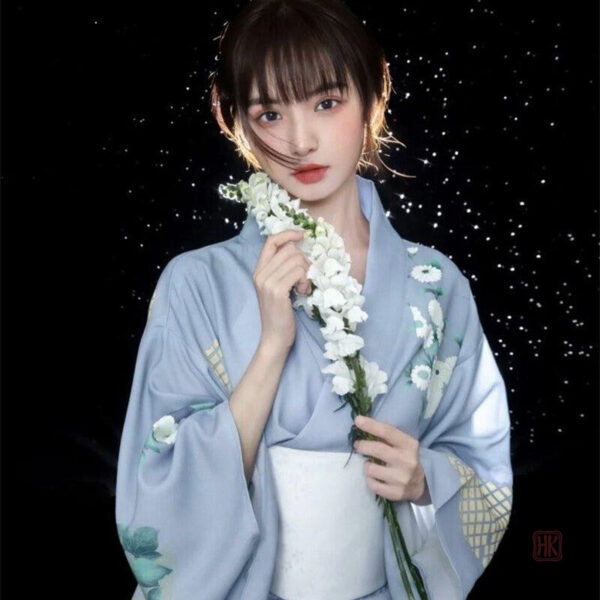 Kimono Femme élégant, style japonais traditionnel et moderne