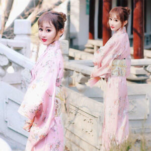 Kimono Japonais Femme Fleuri en Rose