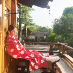 Kimono femme avec motifs raffinés et couleurs vives