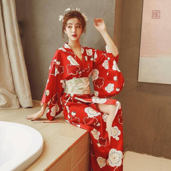 Style classique japonais adapté à la mode contemporaine