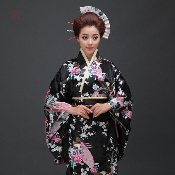 Kimono noir pour femme, style traditionnel japonais