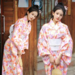 Kimono fleuri coloré pour un style unique