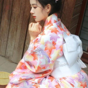 Vêtement traditionnel japonais fleuri