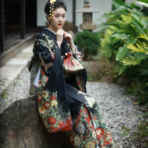 Kimono fleuri élégant pour un style traditionnel