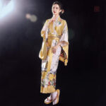 Vêtement japonais jaune, parfait pour les occasions décontractées