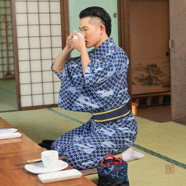 Kimono homme moderne, idéal pour des occasions décontractées