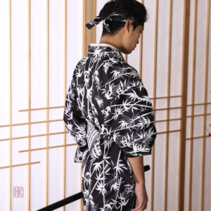 Mode masculine : kimono noir élégant et long